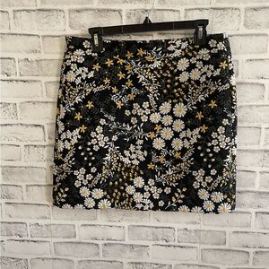 Women’s LOFT black with beautiful embroidered flowers skirt Size 6